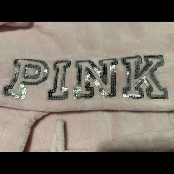 VS/PINK Bling Robe!!!! - Picture 5 of 6